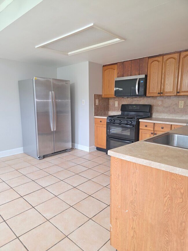 Building Photo - 51 Verdi Cir
