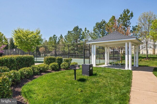 Building Photo - 6830 Hartzell Hill Ln