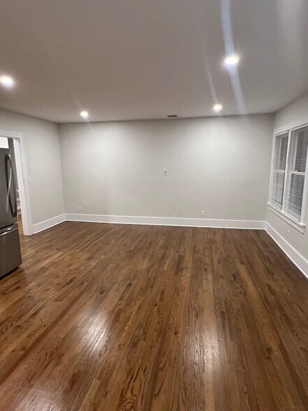 Building Photo - 1 Fairview Ave