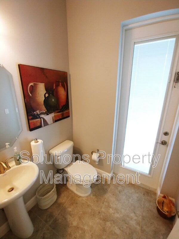 Building Photo - 918 Casa Dolce Casa Cir