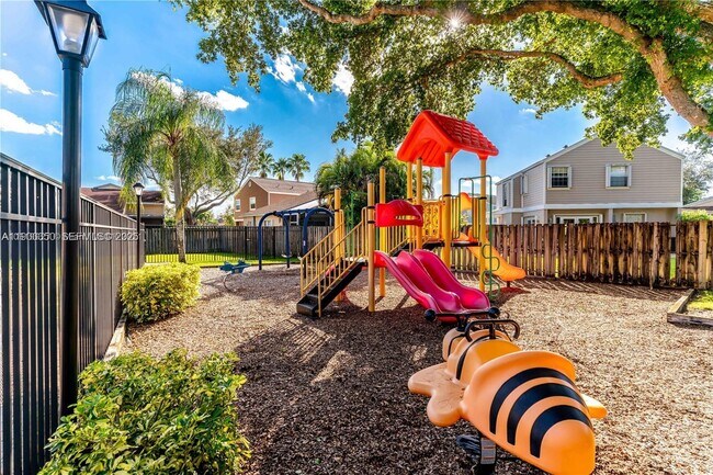 Building Photo - 15805 W Waterside Cir