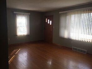 Building Photo - 1358 Pottery Rd