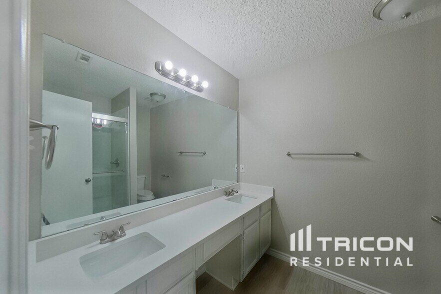 Building Photo - 10544 N Haven Dr