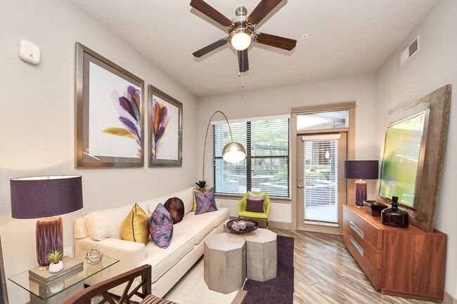 Building Photo - 5454 Washington Ave