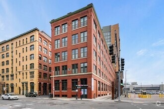 Building Photo - 319 A St