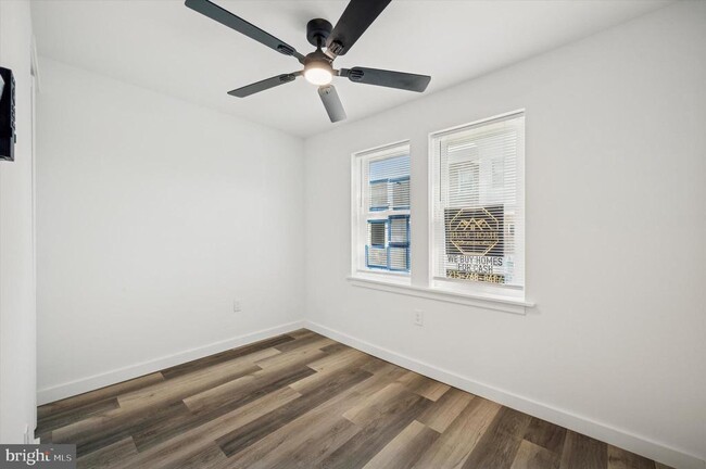 Building Photo - 2614 Sylmar St