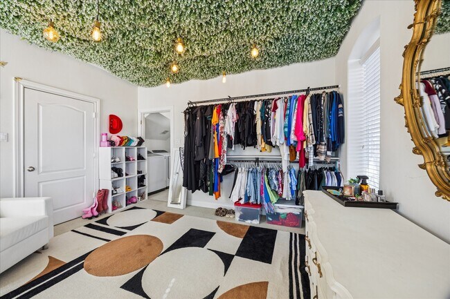 Building Photo - 2207 Austin St