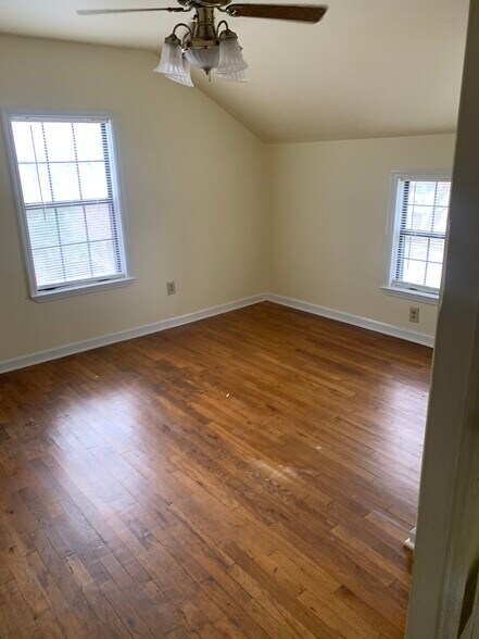 Master bedroom from door - 820 N Jackson St