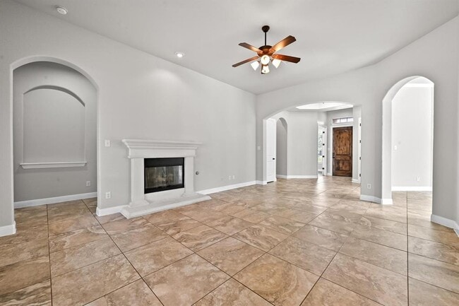 Building Photo - 645 Clear Springs Hollow