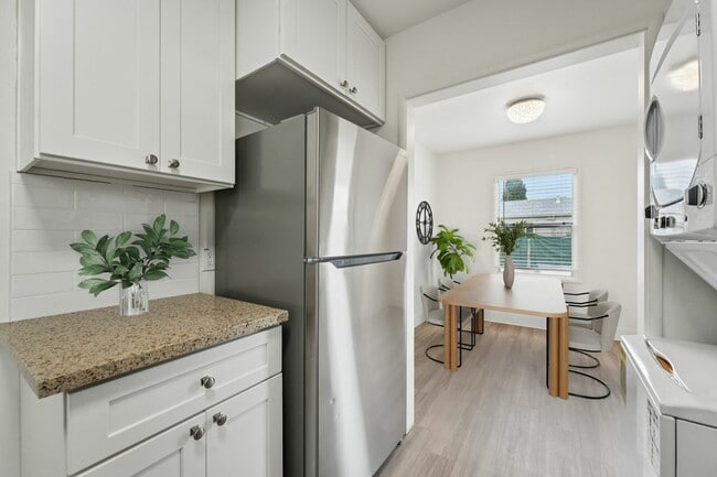 Staged- Diningroom - Hesperian Townhomes