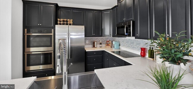 Building Photo - 10570 Sally Ride Ln