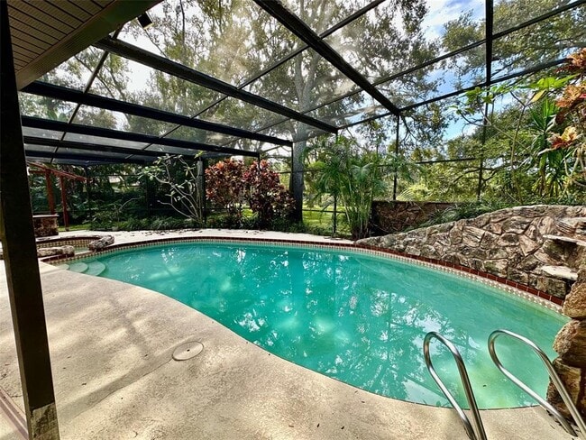 Building Photo - 3015 Tall Pine Dr