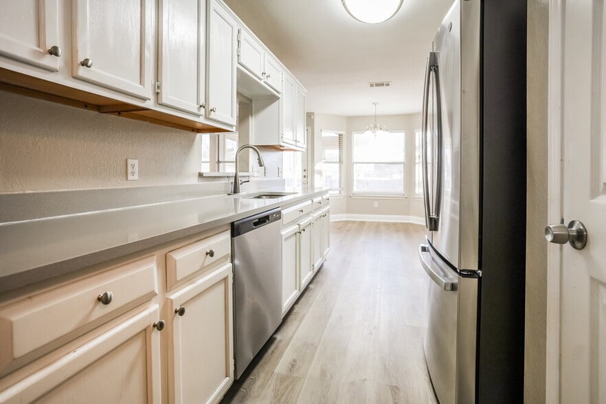 Building Photo - 809 Bushmills Ct