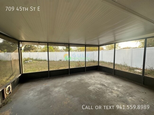 Building Photo - 709 45th St E