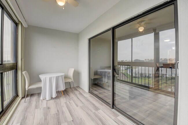 Building Photo - 7076 Huntington Ln