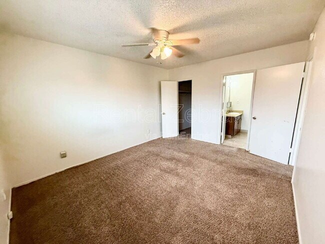 Building Photo - 1248 W 19th St