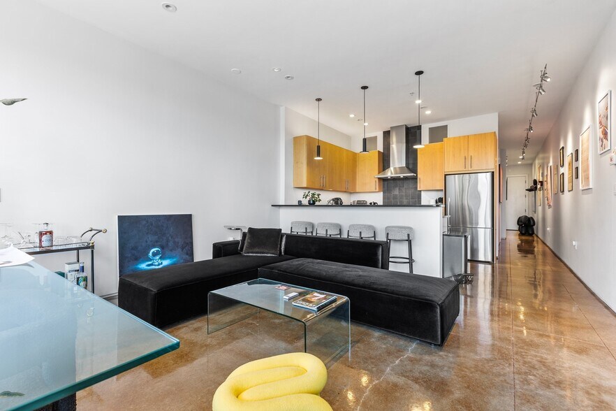 Building Photo - 36 A St