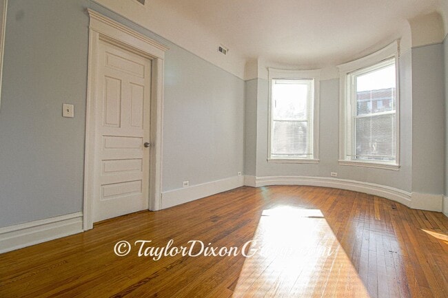 Building Photo - 5407 S Indiana Ave