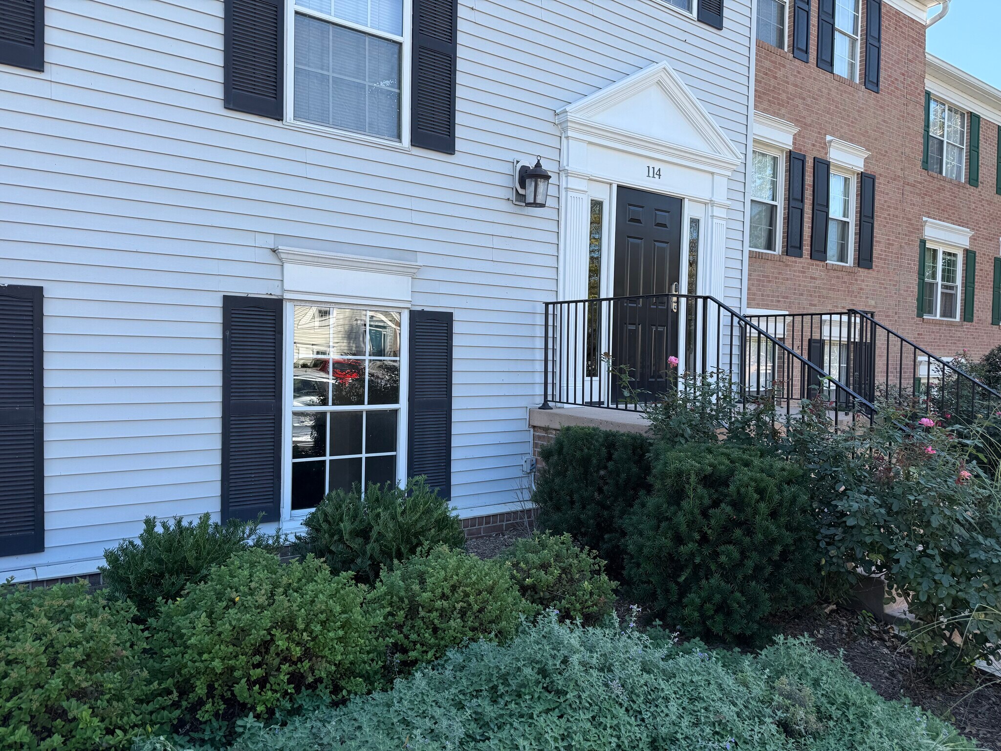 Building Photo - 114 Fort Evans Rd NE