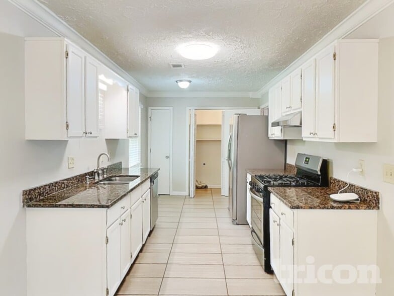 Building Photo - 3406 Owens Pass NW