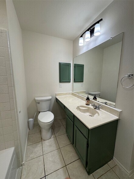 Building Photo - 503 Rose Dr