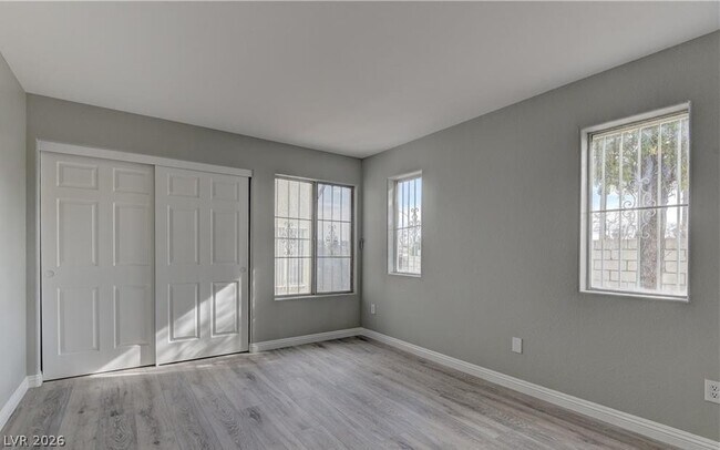 Building Photo - 4320 W Lake Mead Blvd