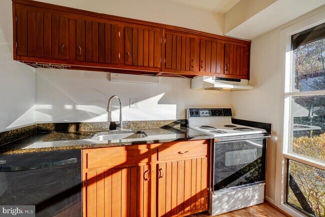 Building Photo - 13701 Arctic Ave