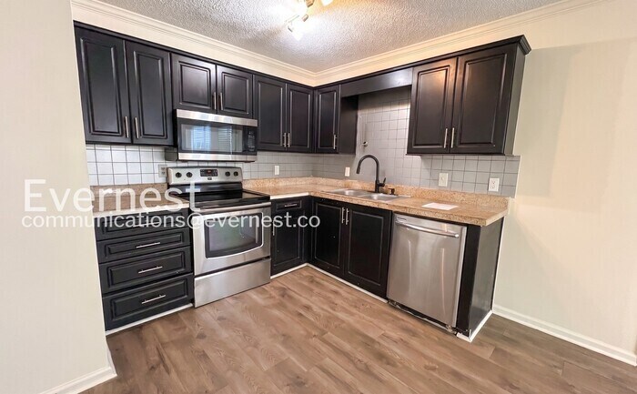 Building Photo - 1592 King James Dr