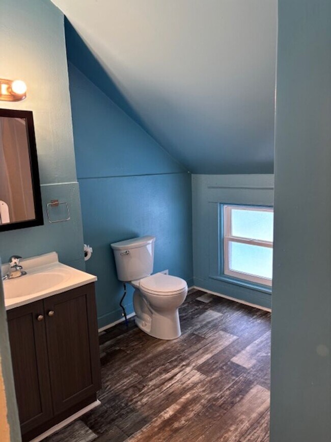 Building Photo - 1468 Hoyt St