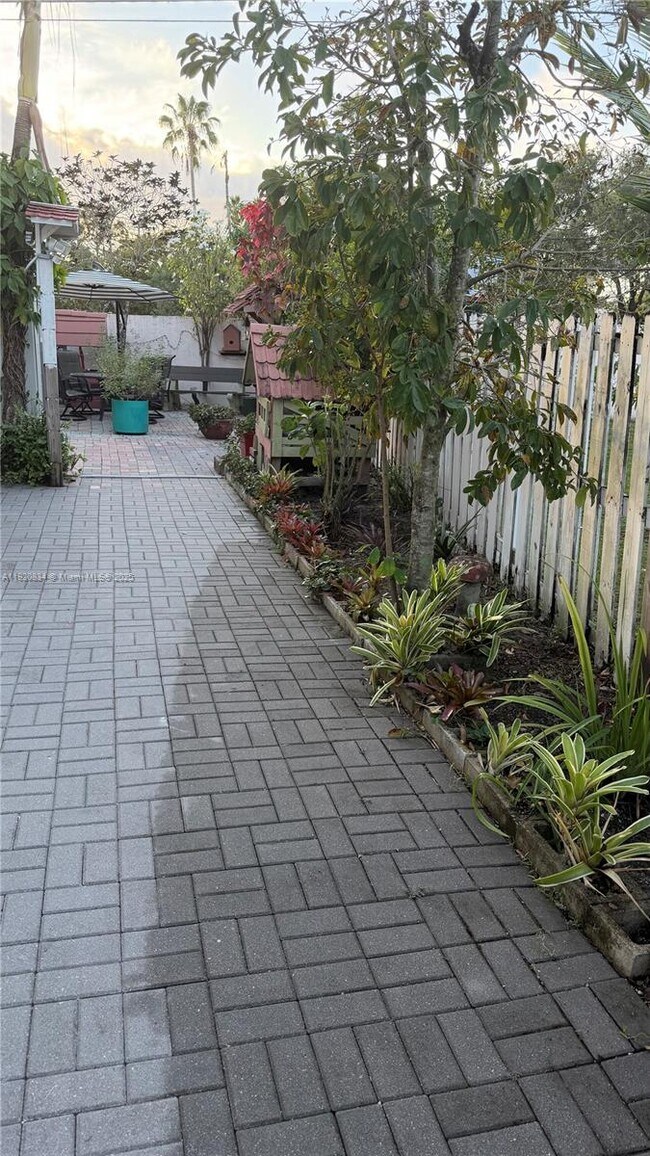 Building Photo - 721 NW 135th Way