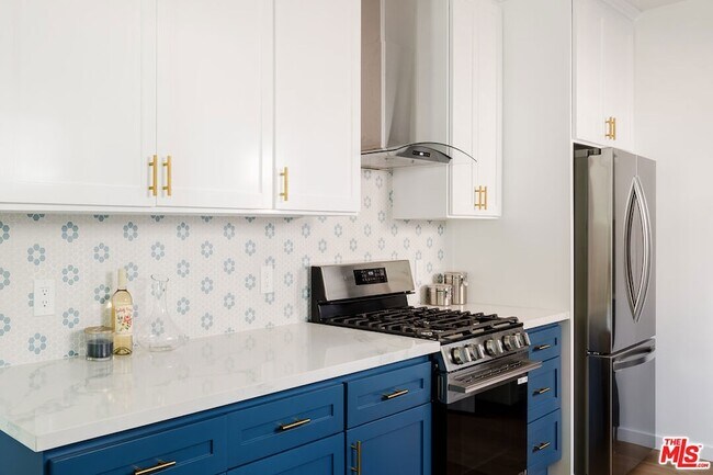 Building Photo - 4879 Hartwick St