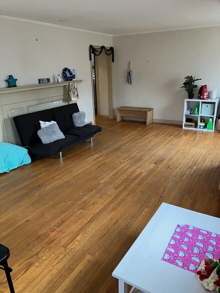 Building Photo - 1540 Packard St