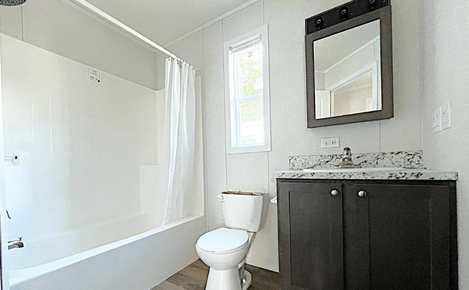 Building Photo - 17042 Coventry Ln