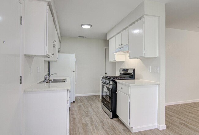 Building Photo - 5301 Indio Cir