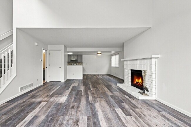 Building Photo - $2,395.95 - 2 Bed, 2.5 Bath Garden Unit in Aurora with Central AC and In Unit Laundry!