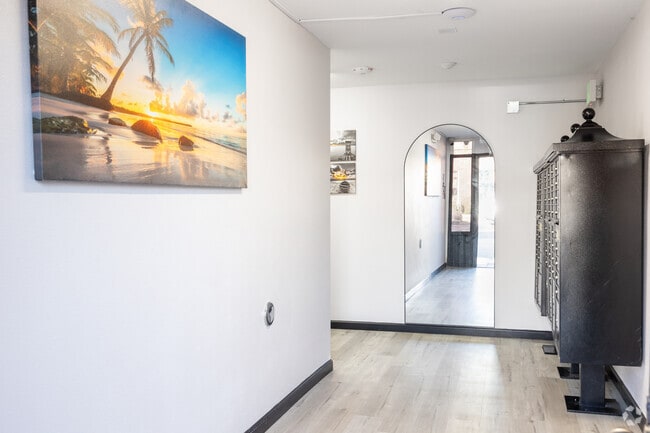 Lobby - Casas on Cordova Street