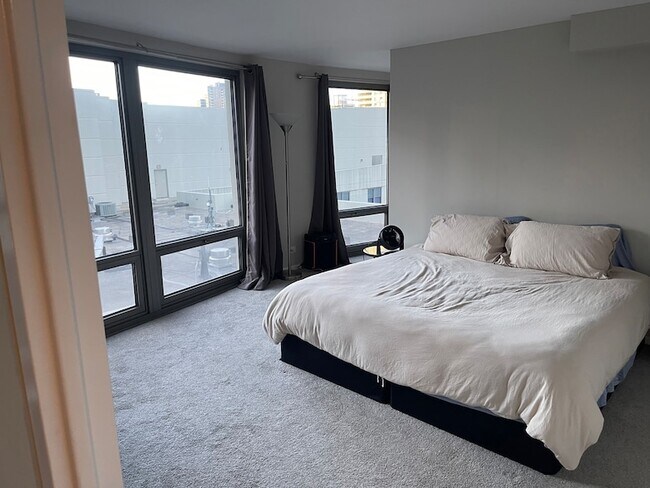 Building Photo - 440 N Wabash Ave