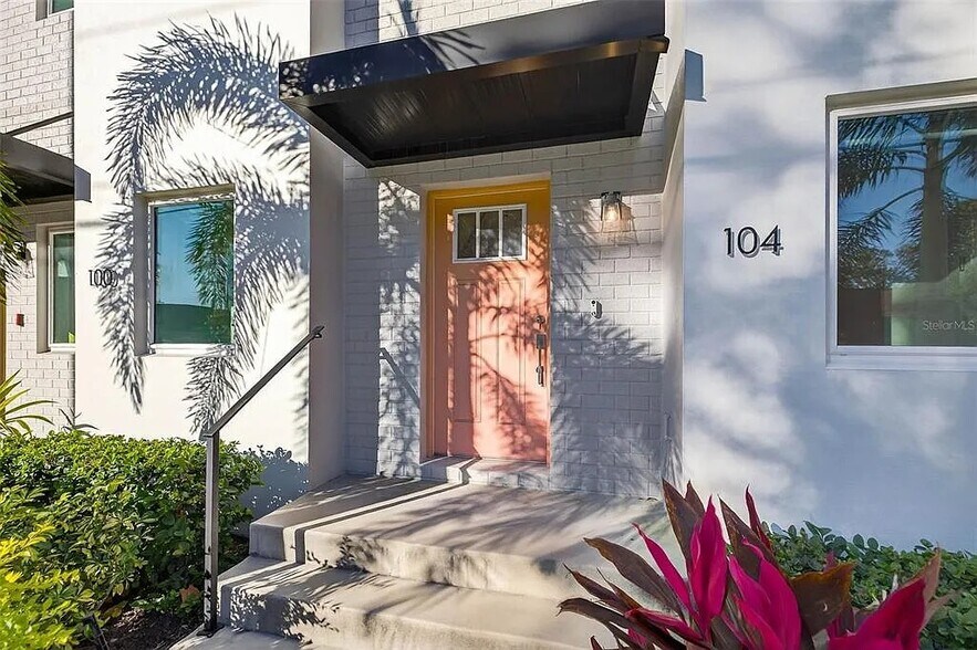 Building Photo - 104 26th St N