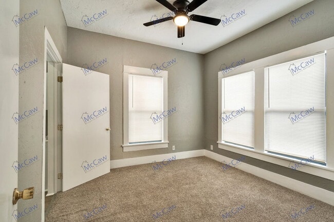Building Photo - 2305 9th St
