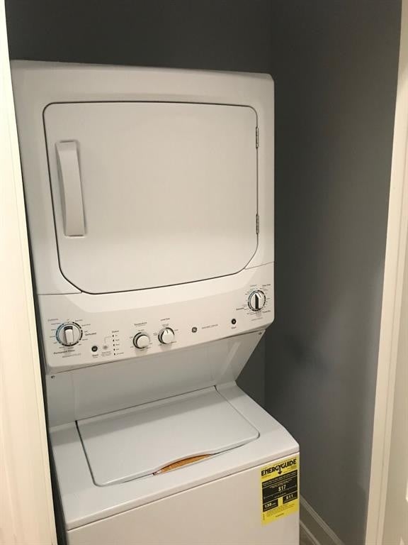 Washer/Dryer Included - 2802 Morrison St