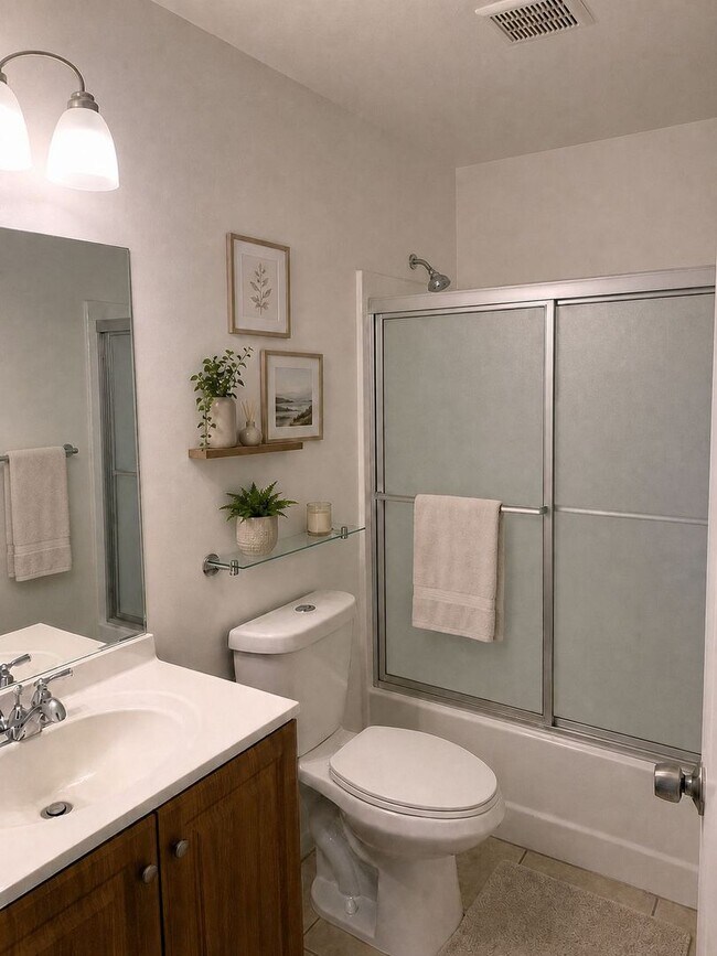 Building Photo - Vero Beach 2 Bedroom 1 Bath