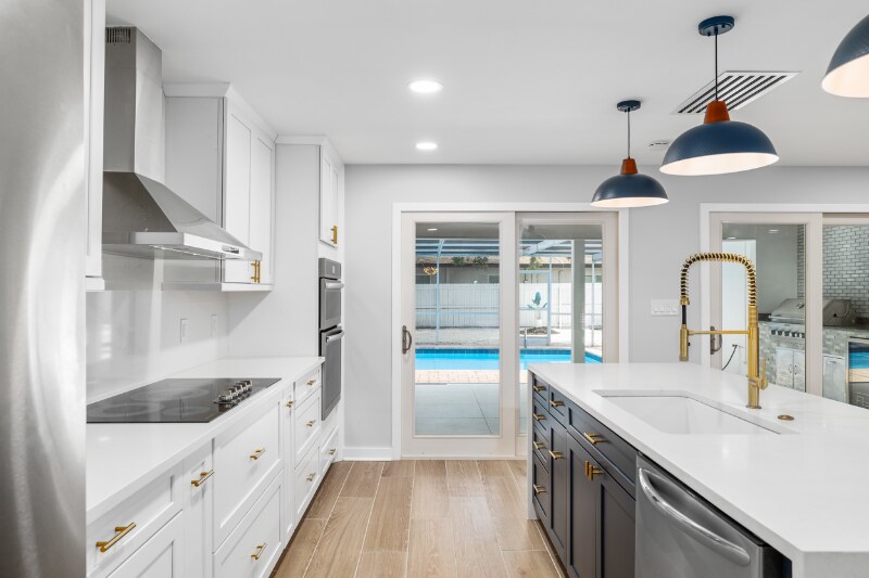 Building Photo - 2306 S San Jose Cir