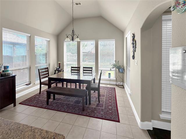 Building Photo - 5509 Dimebox Dr