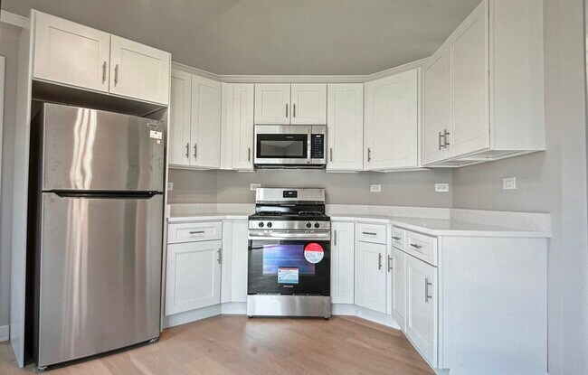 Building Photo - 24321 Hemlock Dr