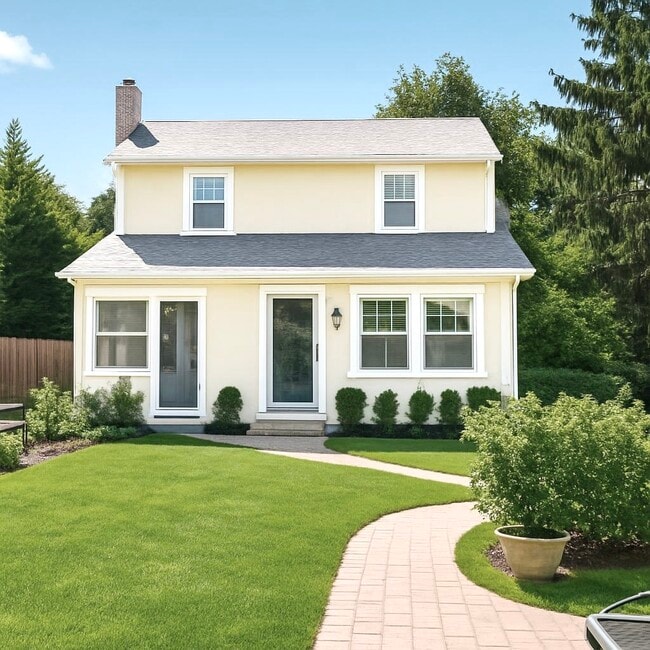 Building Photo - 39 Twitchell St