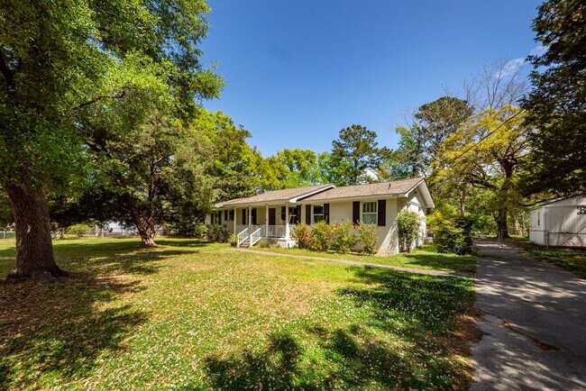 Building Photo - 4 Bedroom, 3 Bathroom Home in Magnolia Ranch - West Ashley