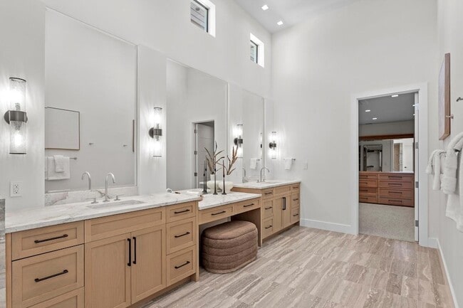 Building Photo - 5129 W Neptune Way