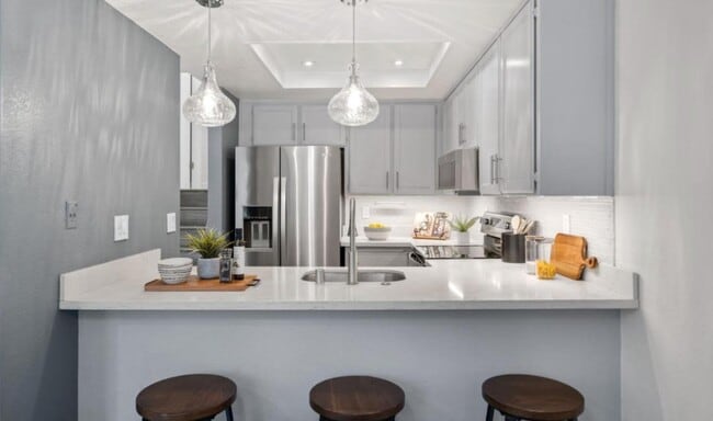 Building Photo - 906 La Barbera Dr