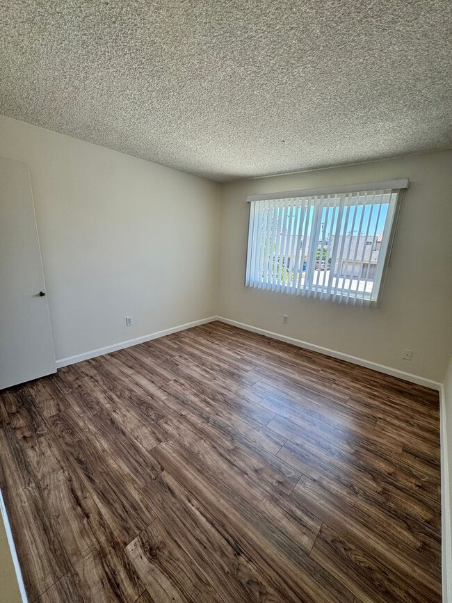 Building Photo - 17762 Paseo Cir