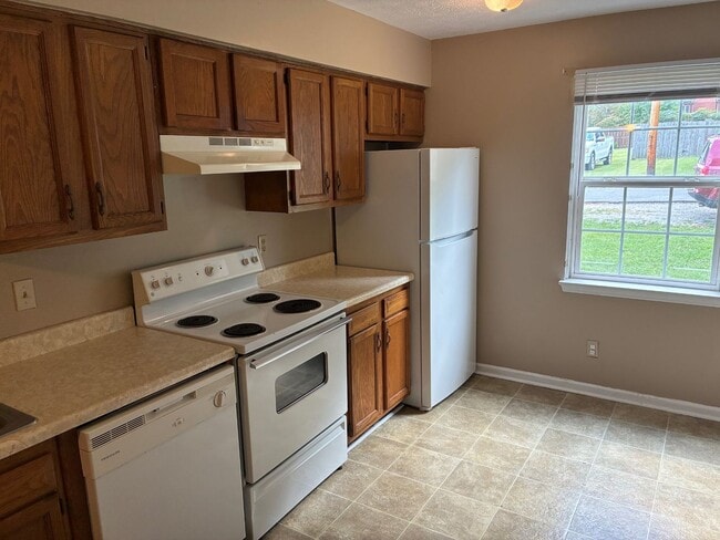 Building Photo - 1301 S Alta Ave